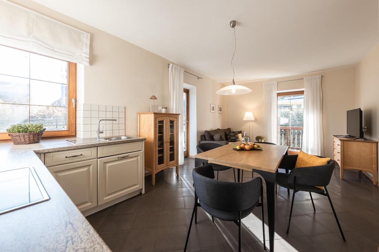Weingut Weidlhof - Suite & Breakfast - Vacation For Wine Lovers Caldaro Eksteriør billede