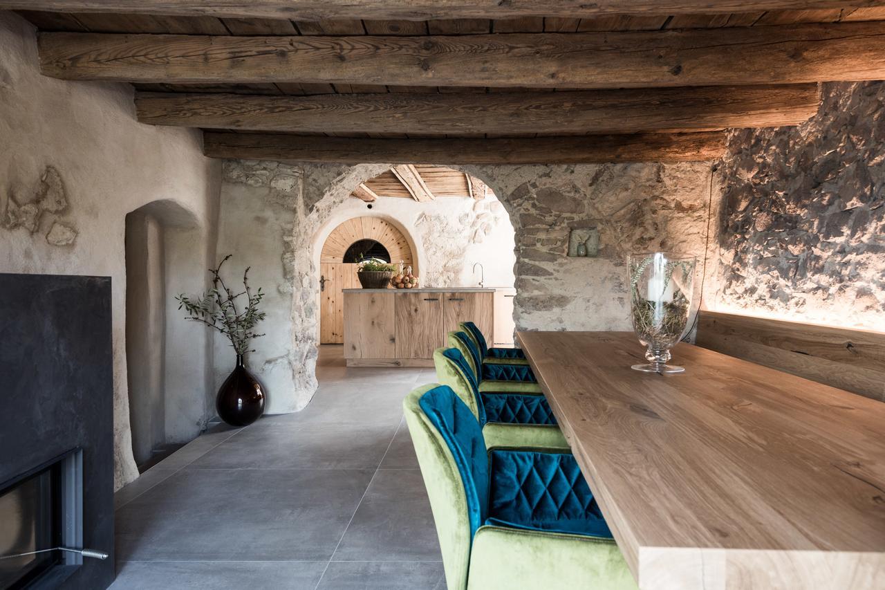 Weingut Weidlhof - Suite & Breakfast - Vacation For Wine Lovers Caldaro Eksteriør billede